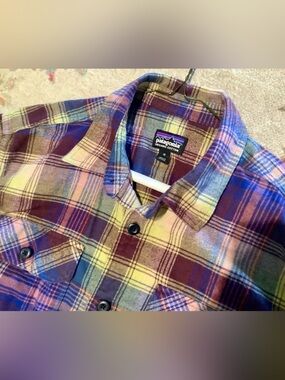 Patagonia Fjord Plaid Flannel Shirt in Purple and Yellow - Men’s Size Medium